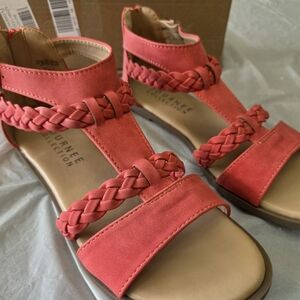 Journee Collection Florence sandals in coral, size 6.
